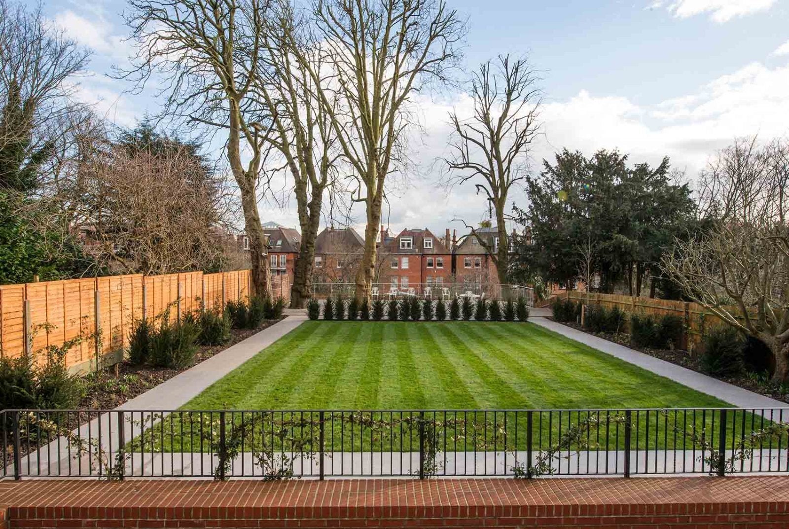 Flat Lyndhurst Road in Greater London