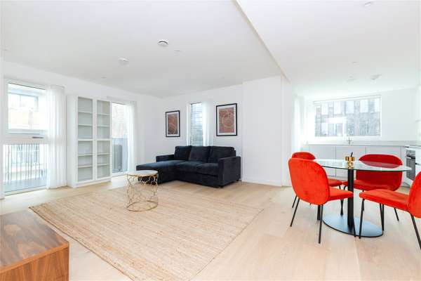 Flat Pentonville Road in Greater London