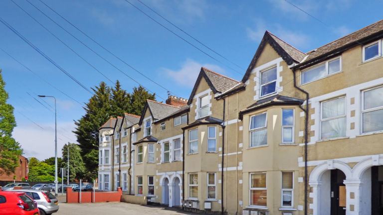 Flat Ely Road in Cardiff