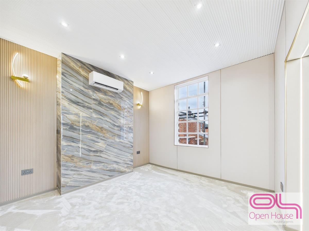 Flat Great Avenham Street in Preston