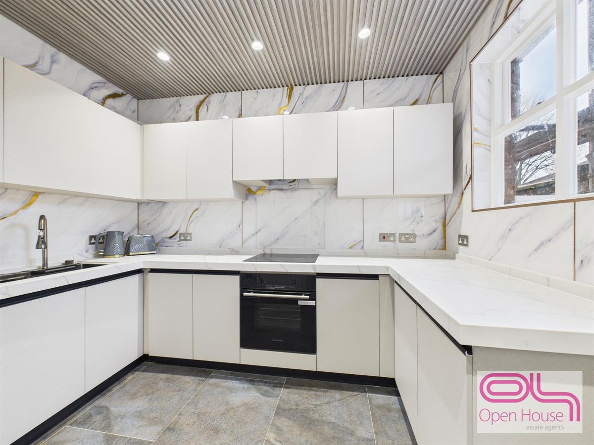 Flat Great Avenham Street in Preston