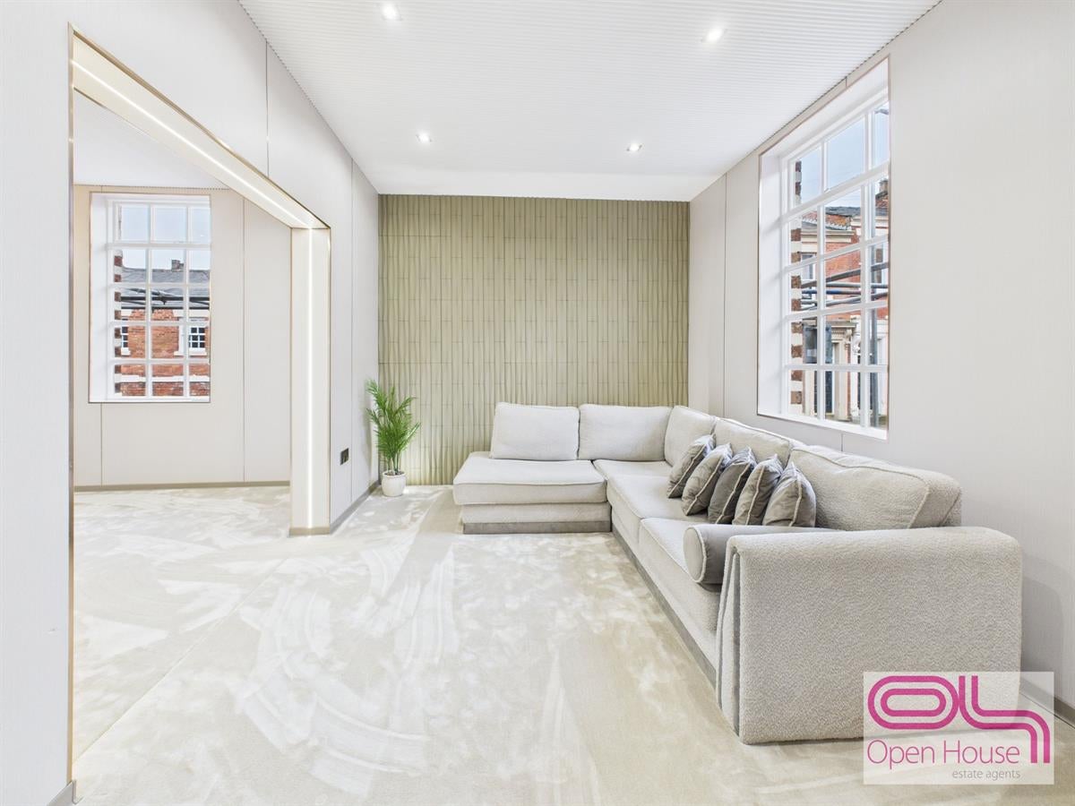 Flat Great Avenham Street in Preston
