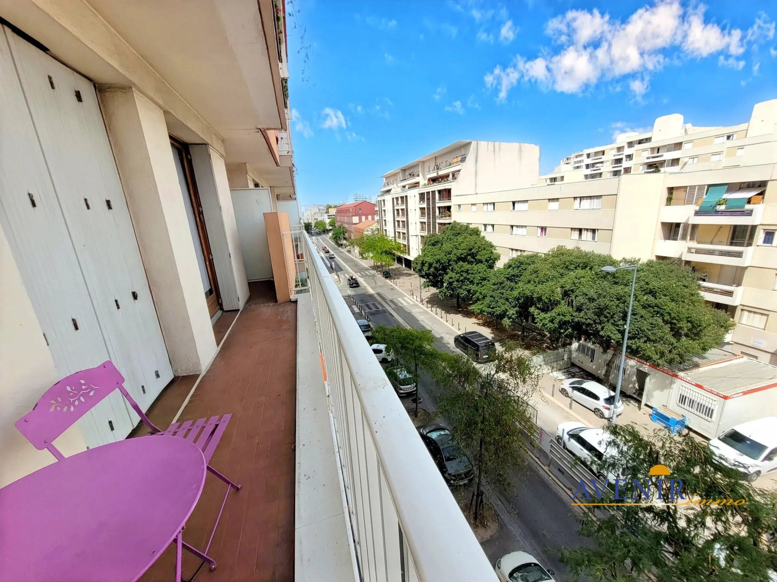 Flat Rue Mirès in Marseille