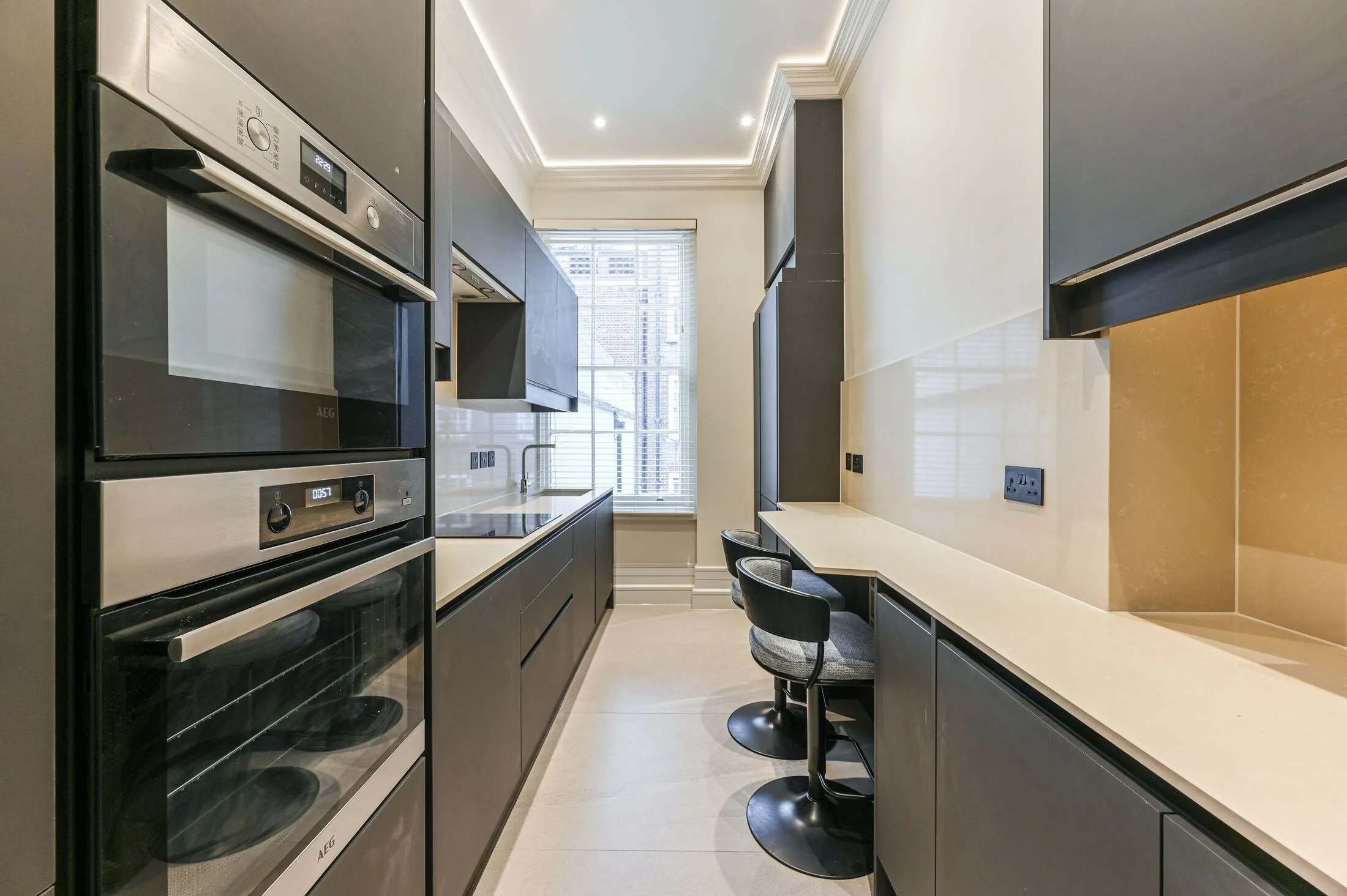 Flat Alderney Street in City of Westminster