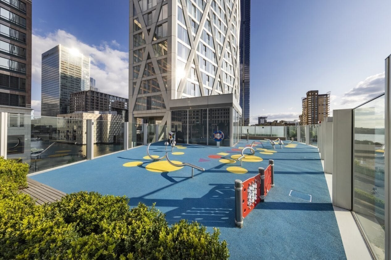 Flat Newfoundland Place in Greater London