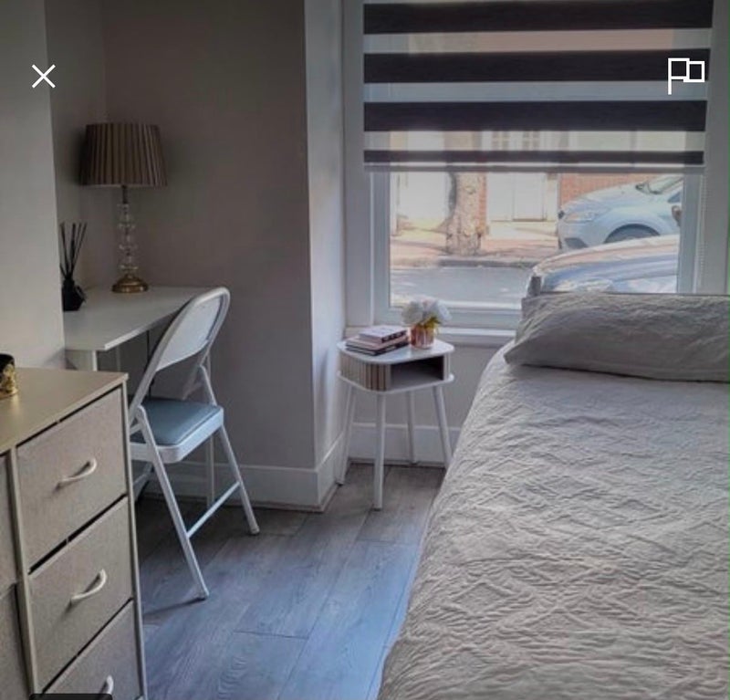 Room Worcester Road in Greater London