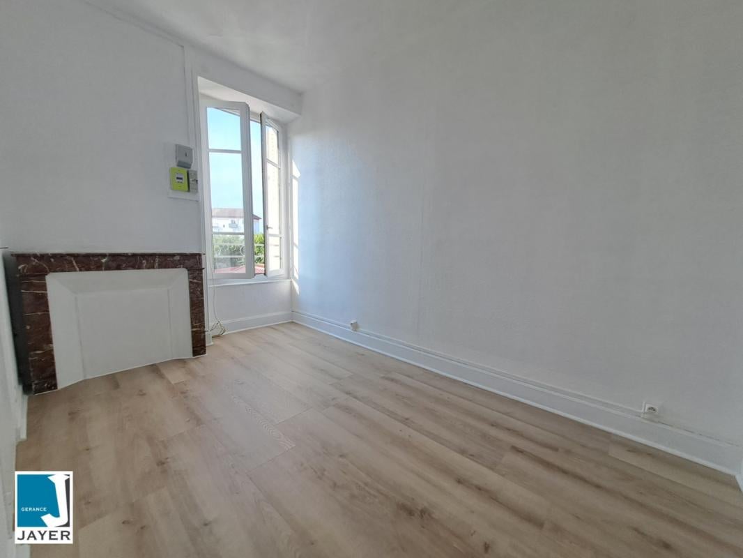 Flat Rue du Champ Gaillard in Chalon-sur-Saône