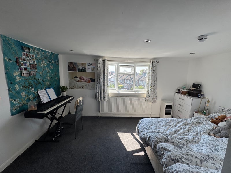 Room Perth Road in Greater London