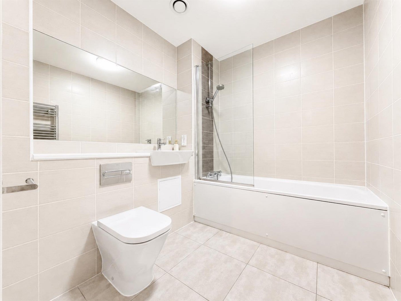 Flat Balfour Road in Greater London