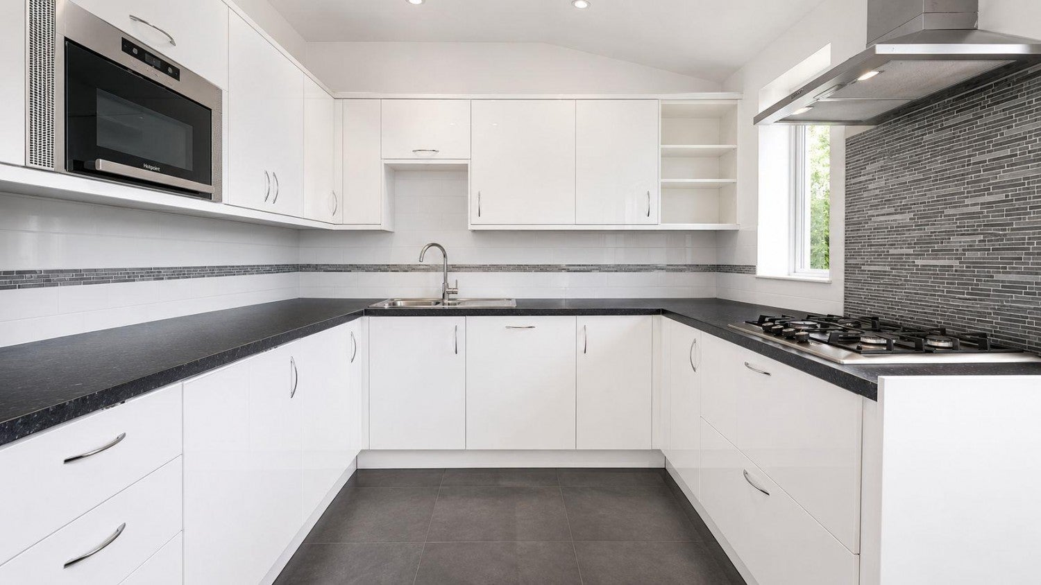 House Kimpton Road in Greater London