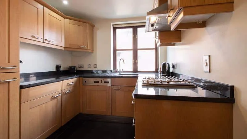 Flat Cinnamon Street in Greater London