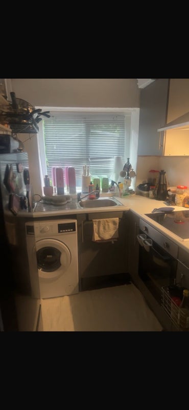 Room Newhey Road in Milnrow