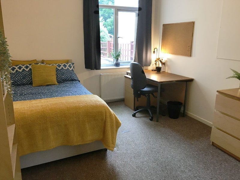Room Stanbury Avenue in Bristol