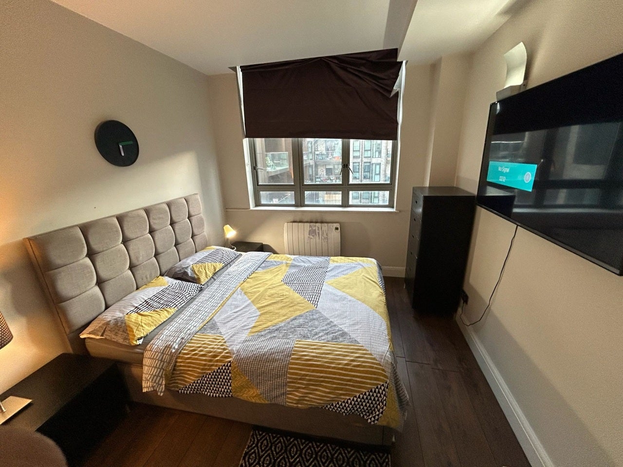 Room City Road in Greater London