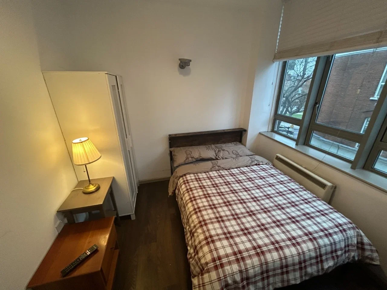 Room City Road in Greater London