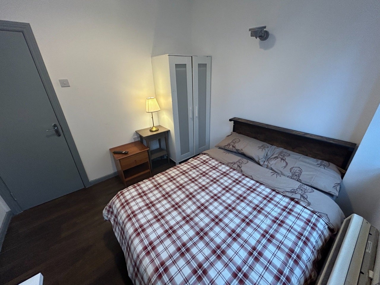 Room City Road in Greater London