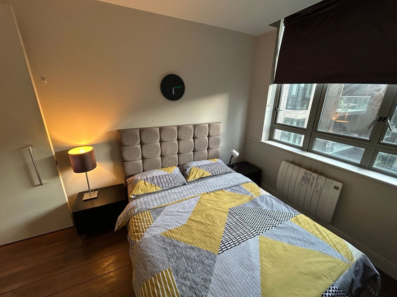 Room City Road in Greater London
