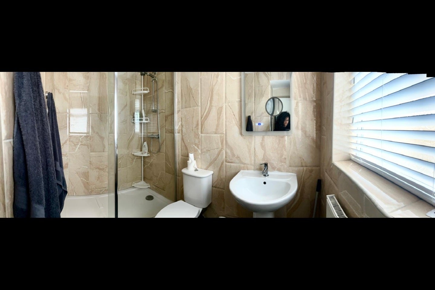 Room Broughton Road in Birmingham