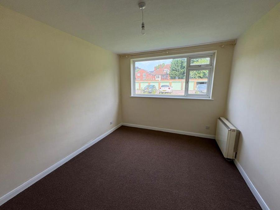 Flat Knighton Drive in Leicester