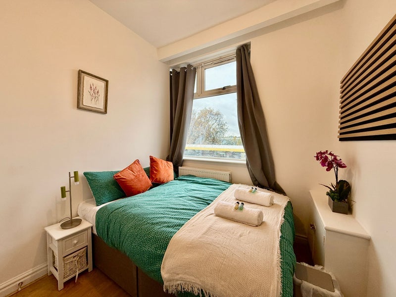 Room Ashton New Road in Manchester