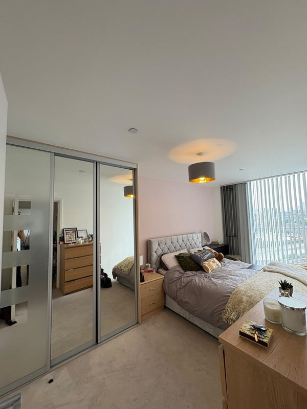 Room Harmony Place in Greater London