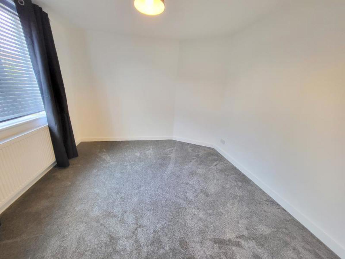 Flat Orchard Crescent in Bristol