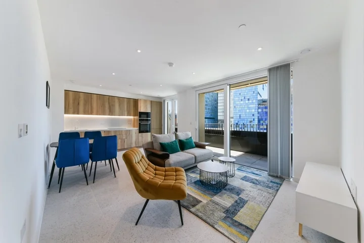 Flat Sidney Street in Greater London