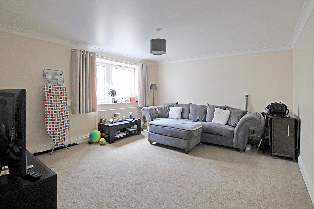 Flat Freta Road in Greater London