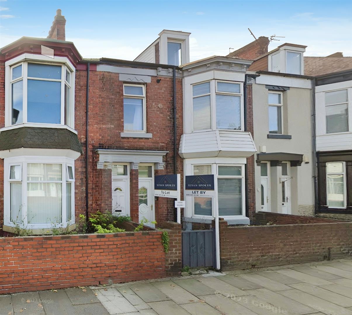 Room Stanhope Road in South Tyneside