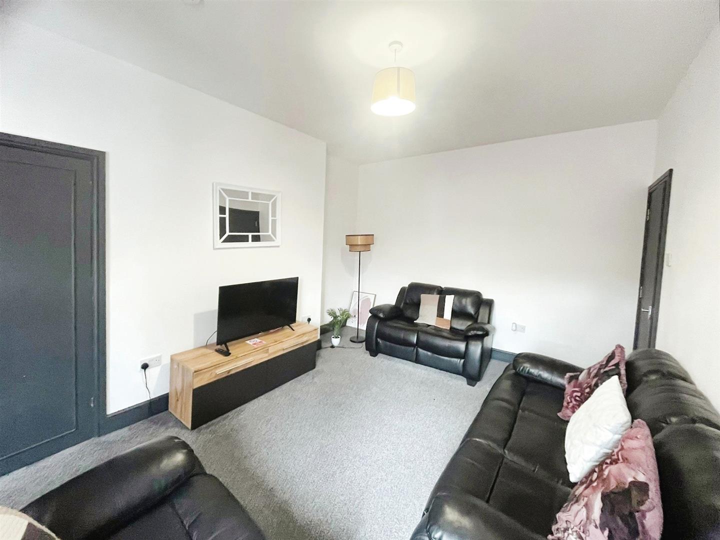 Room Stanhope Road in South Tyneside