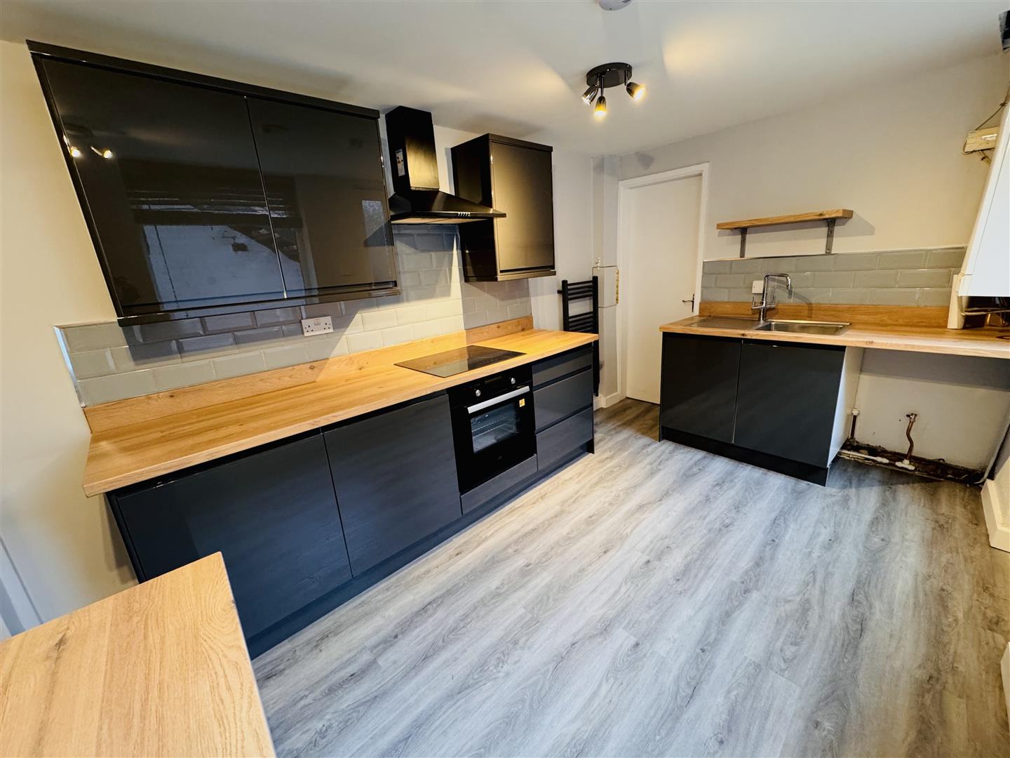 Flat Abbots Walk in Stafford