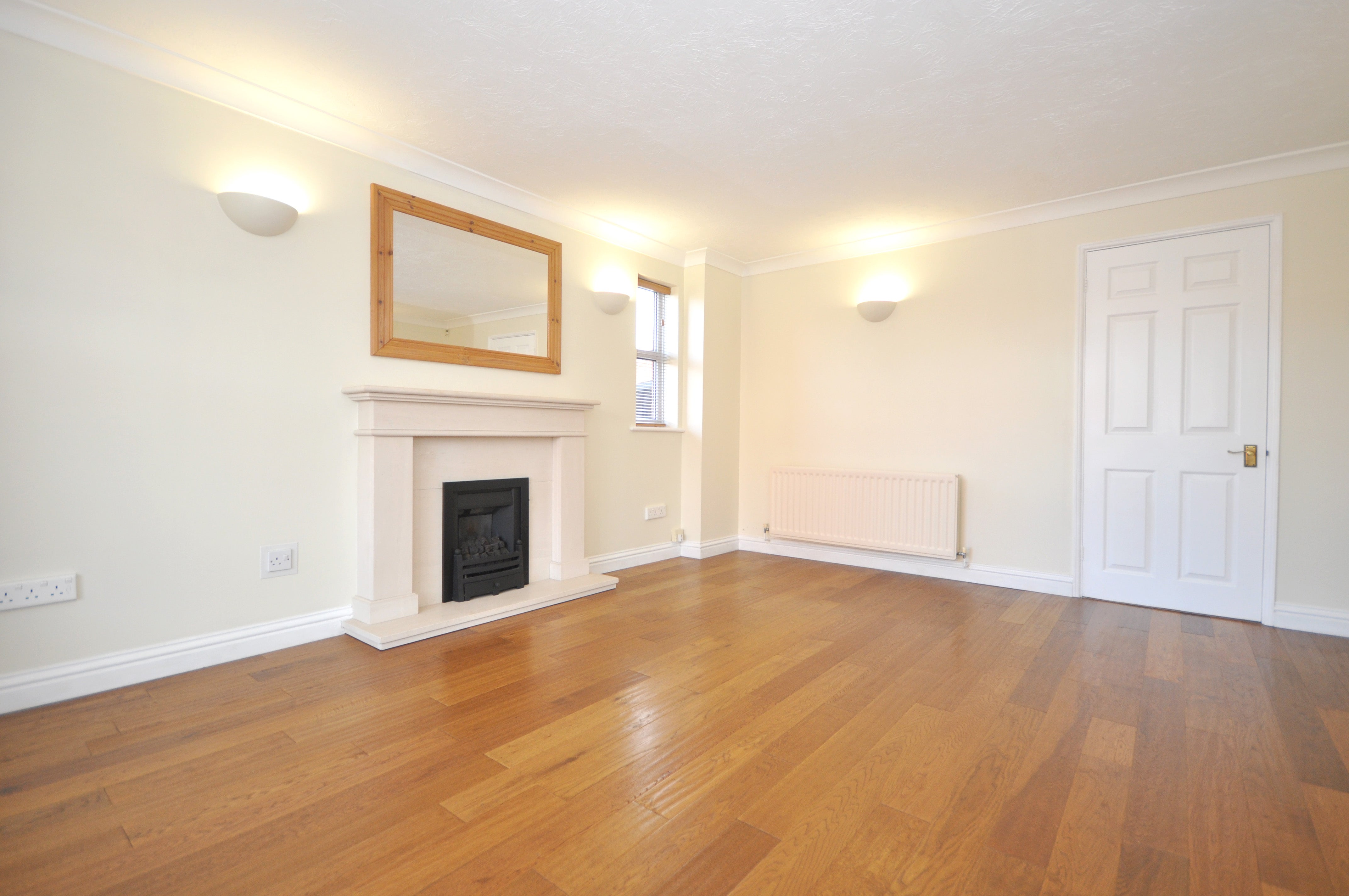 House Beechmore Drive in Cheltenham