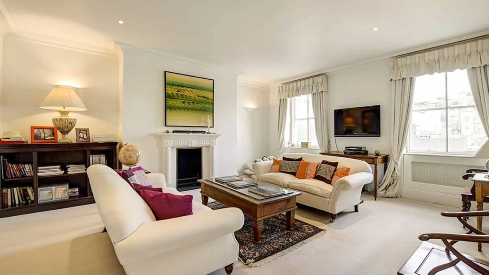 Flat Hertford Street in City of Westminster