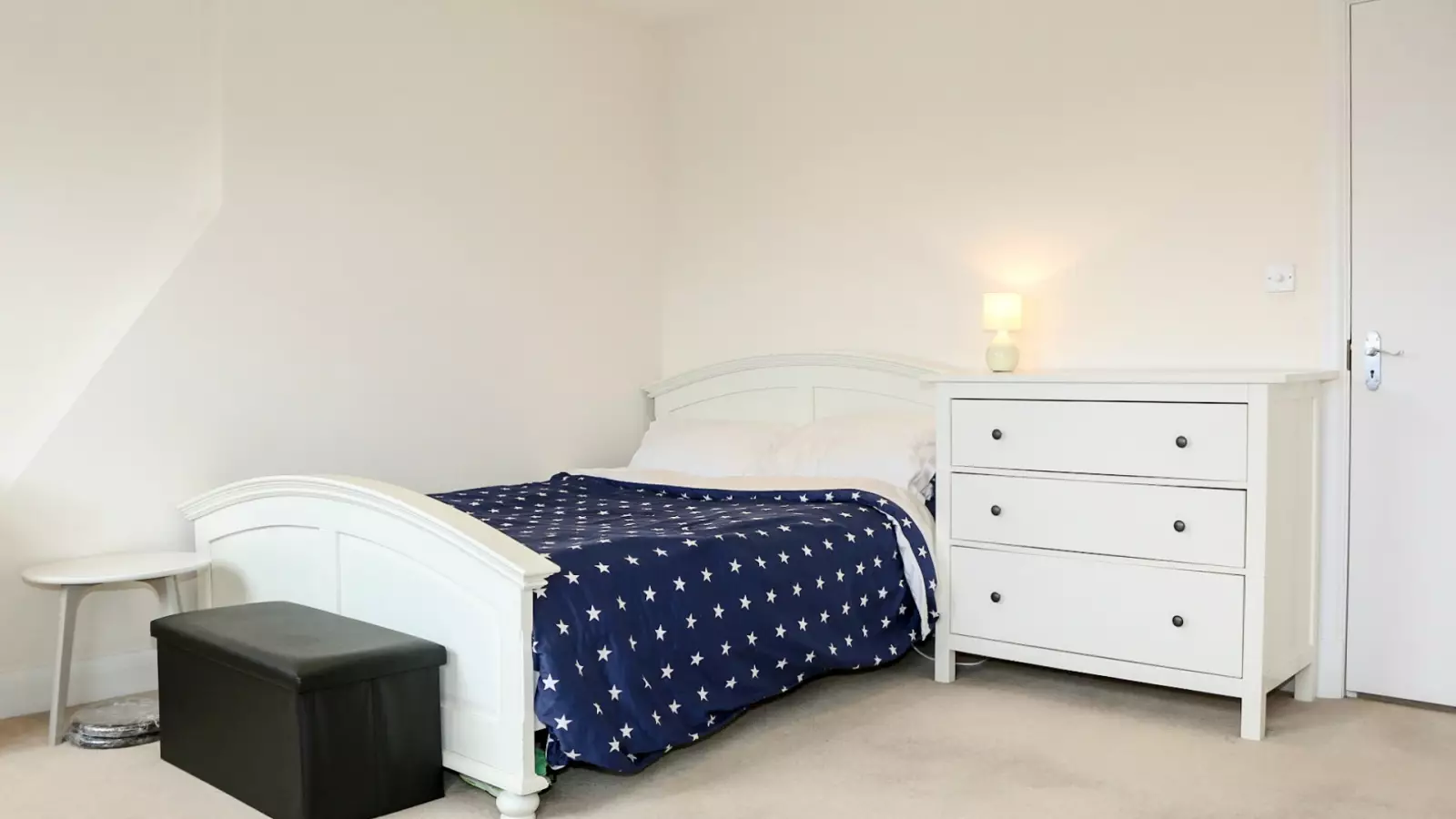 Flat Tachbrook Street in City of Westminster