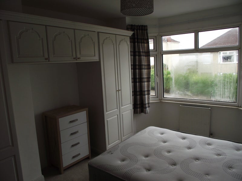 Room Ilchester Crescent in Bristol
