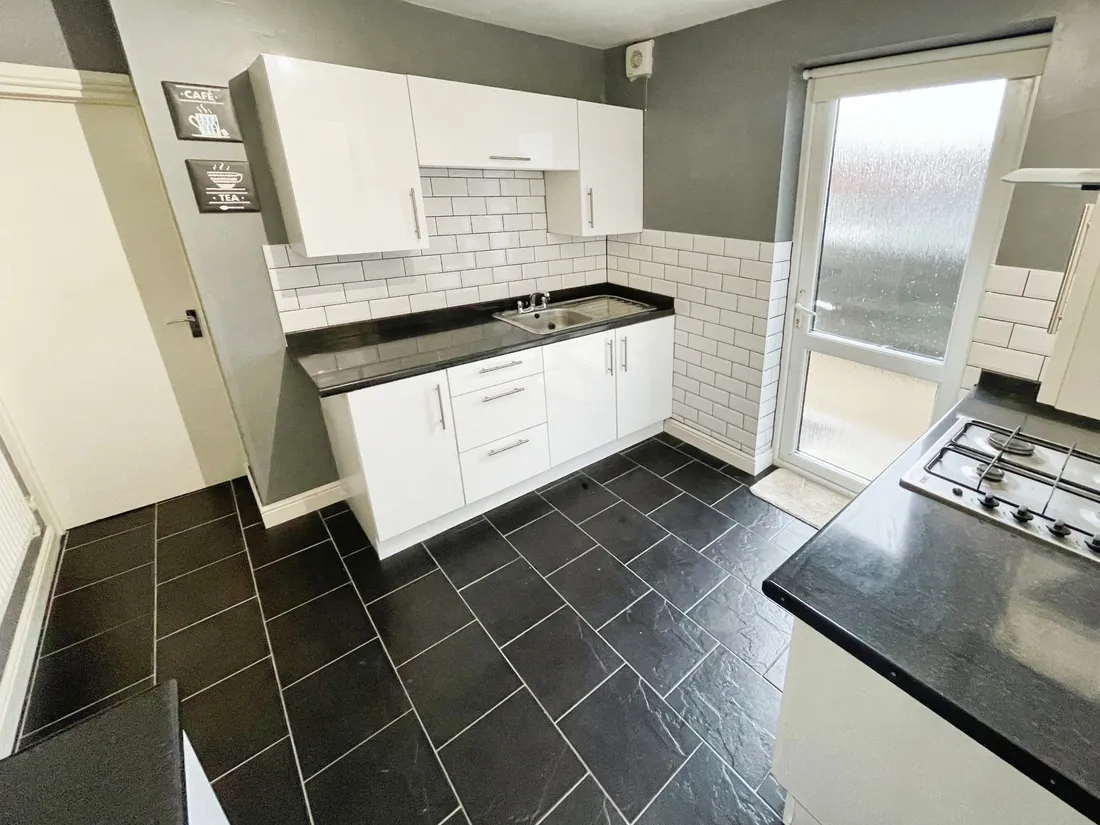 Flat Andrew Road in Penarth