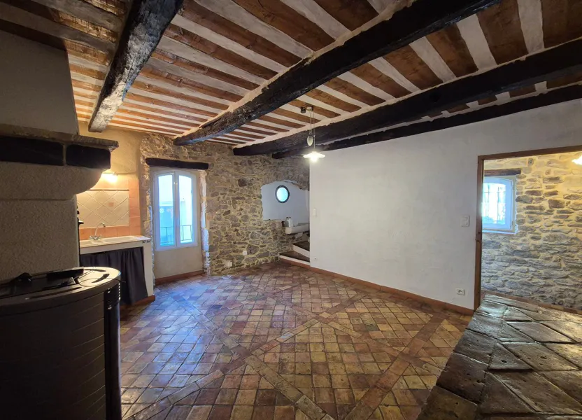 Maison Place de l'Ancien Château à Saint-Paulet-de-Caisson