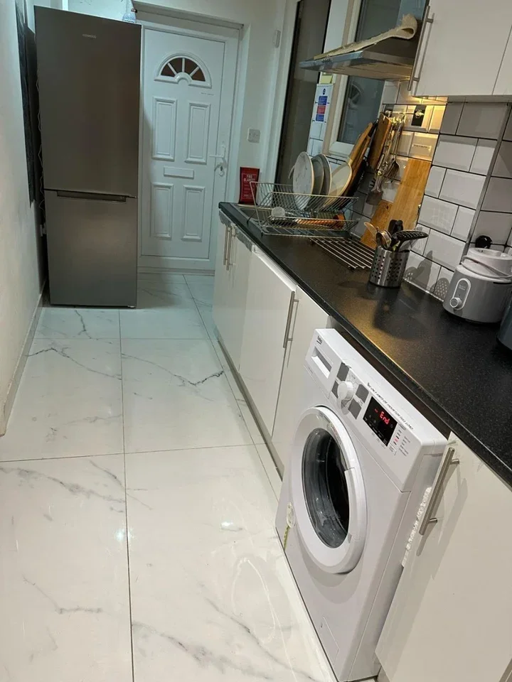 Room Farm Avenue in Greater London