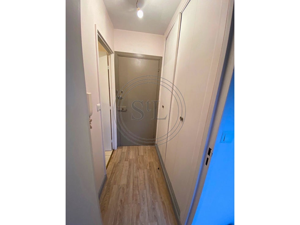 Flat Rue Jacques Lemercier in Versailles