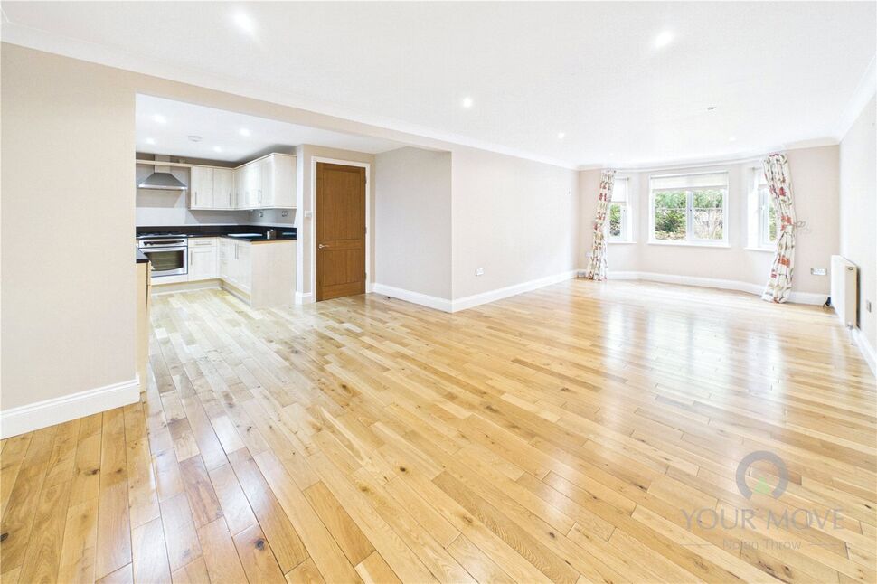 Flat Almond Road in Kettering