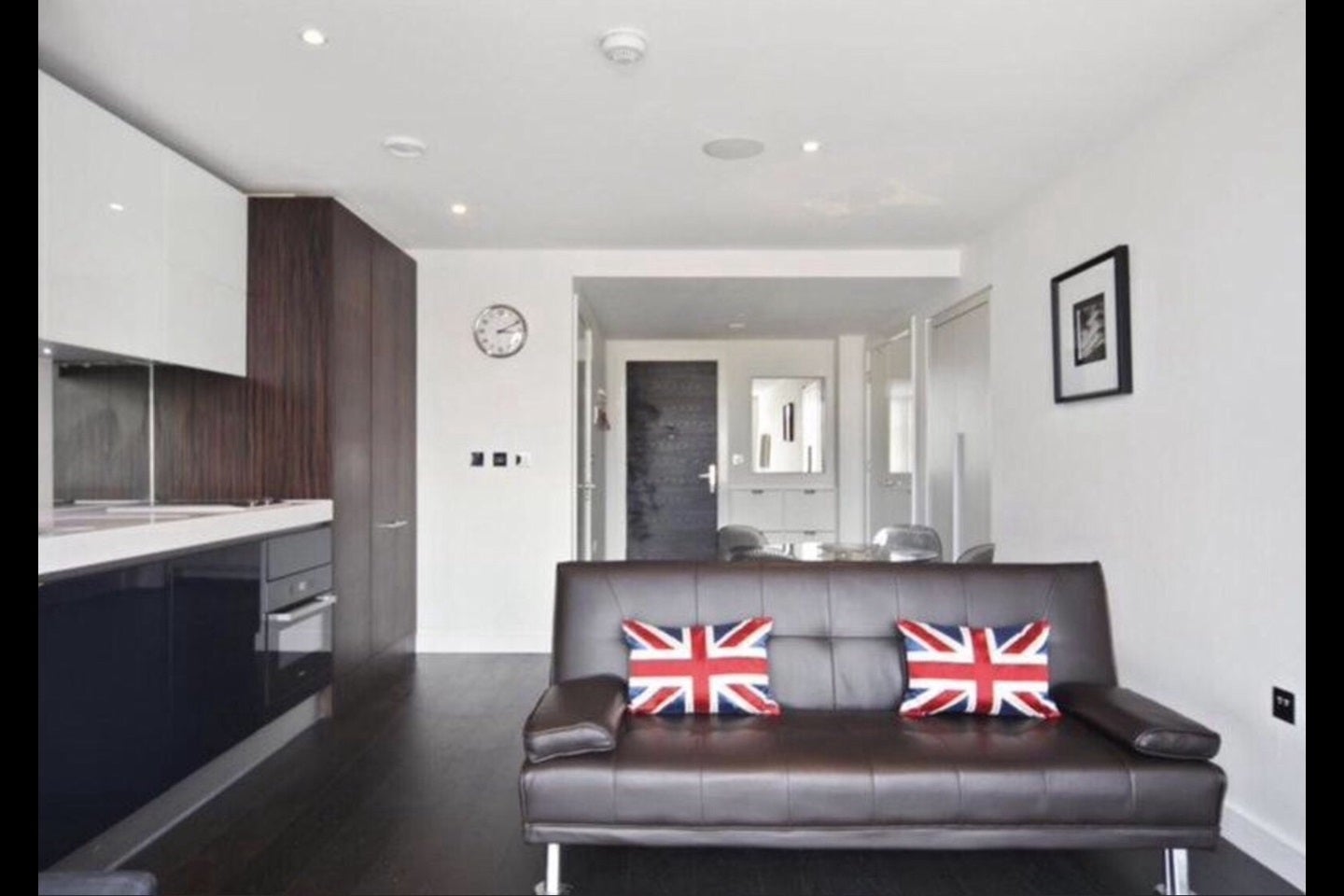 Flat Gatliff Road in City of Westminster