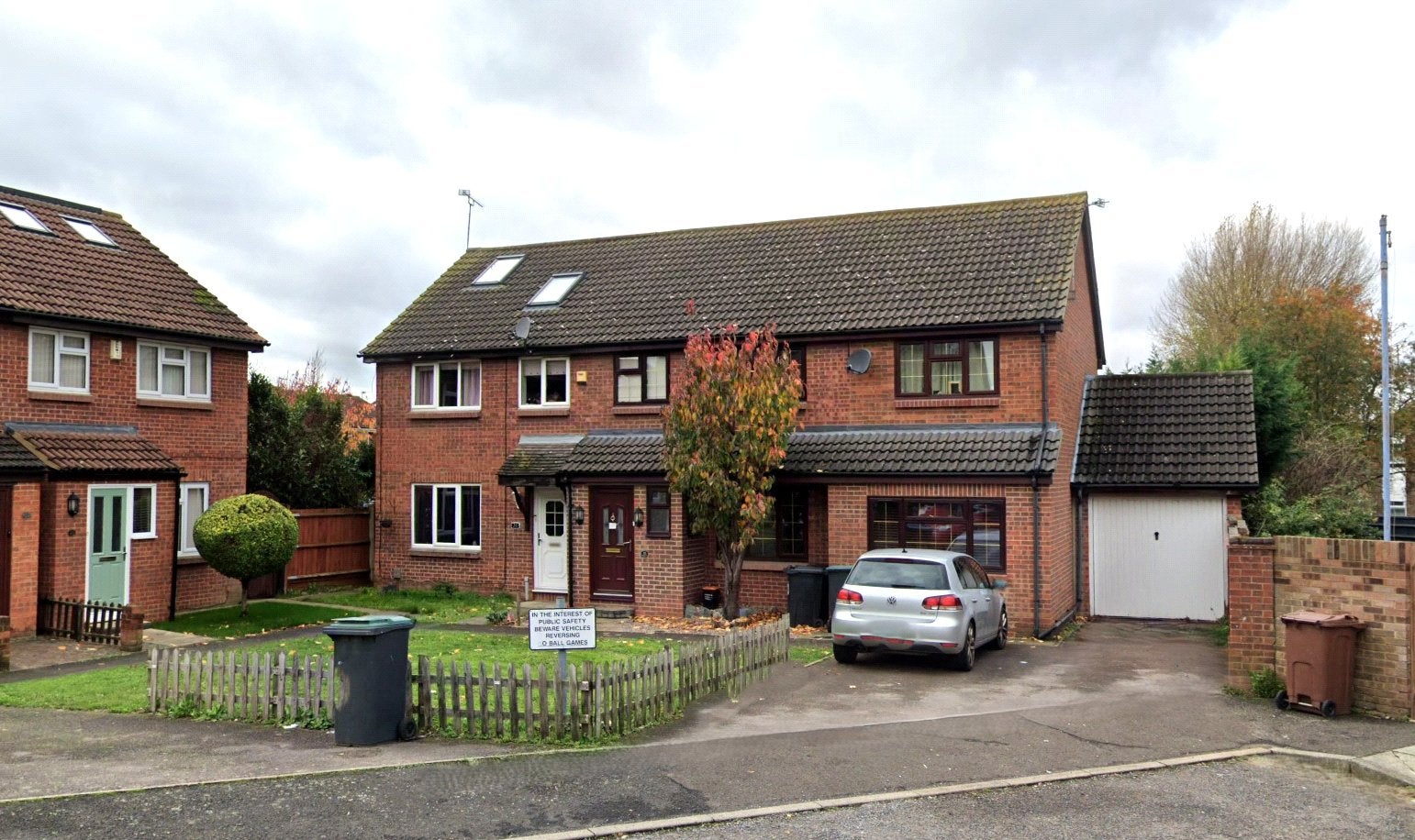 House Henley Deane in Gravesend