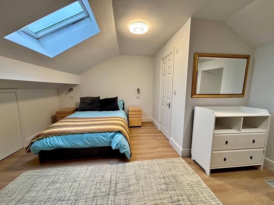 Room Bedford Road in Bootle