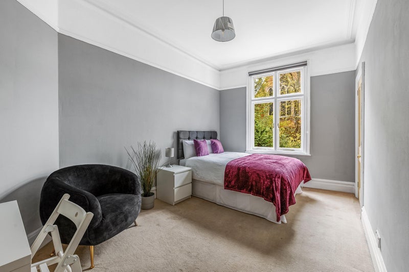 Room Stanway Gardens in Greater London