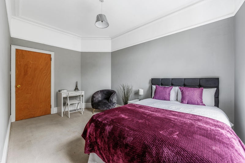 Room Stanway Gardens in Greater London