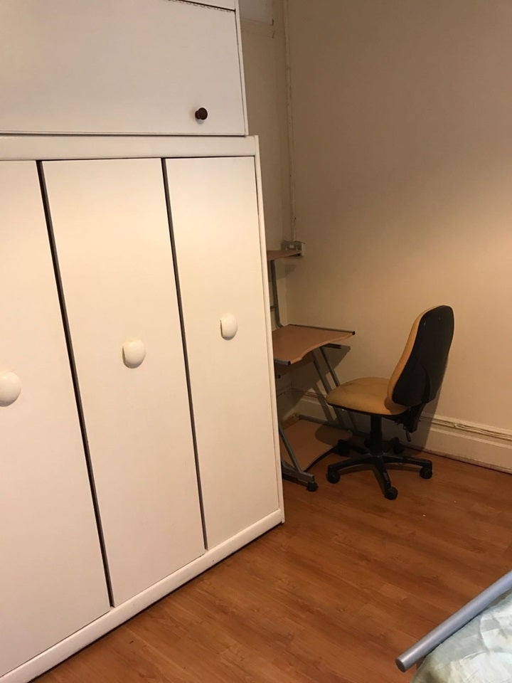 Room Colum Place in Cardiff