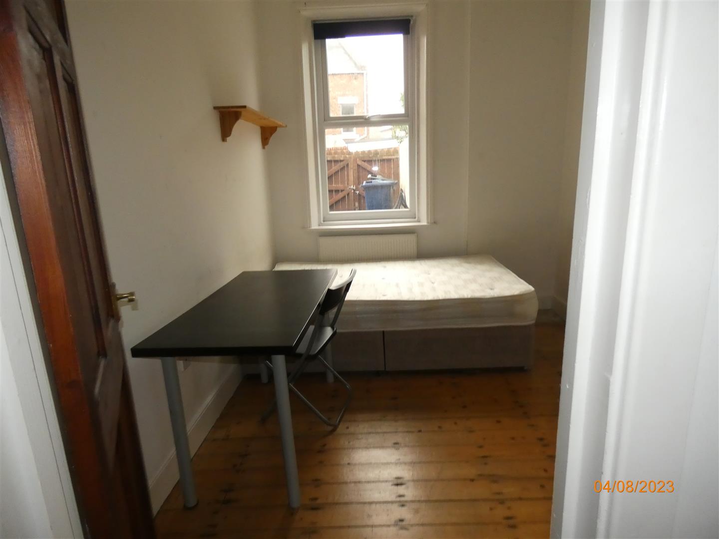 Flat Third Avenue in Newcastle upon Tyne