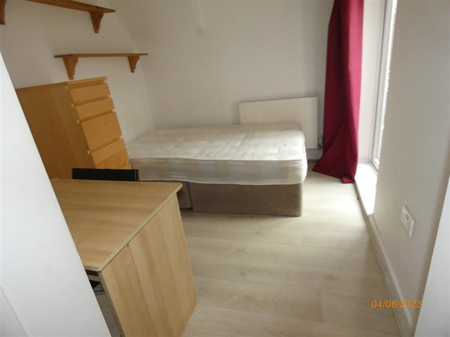Flat Third Avenue in Newcastle upon Tyne