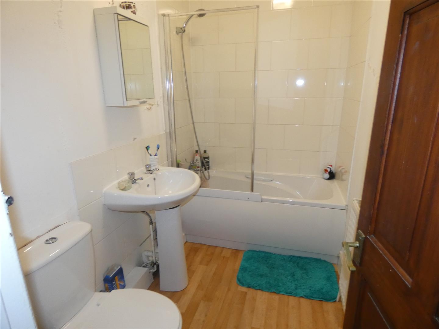 Flat Third Avenue in Newcastle upon Tyne