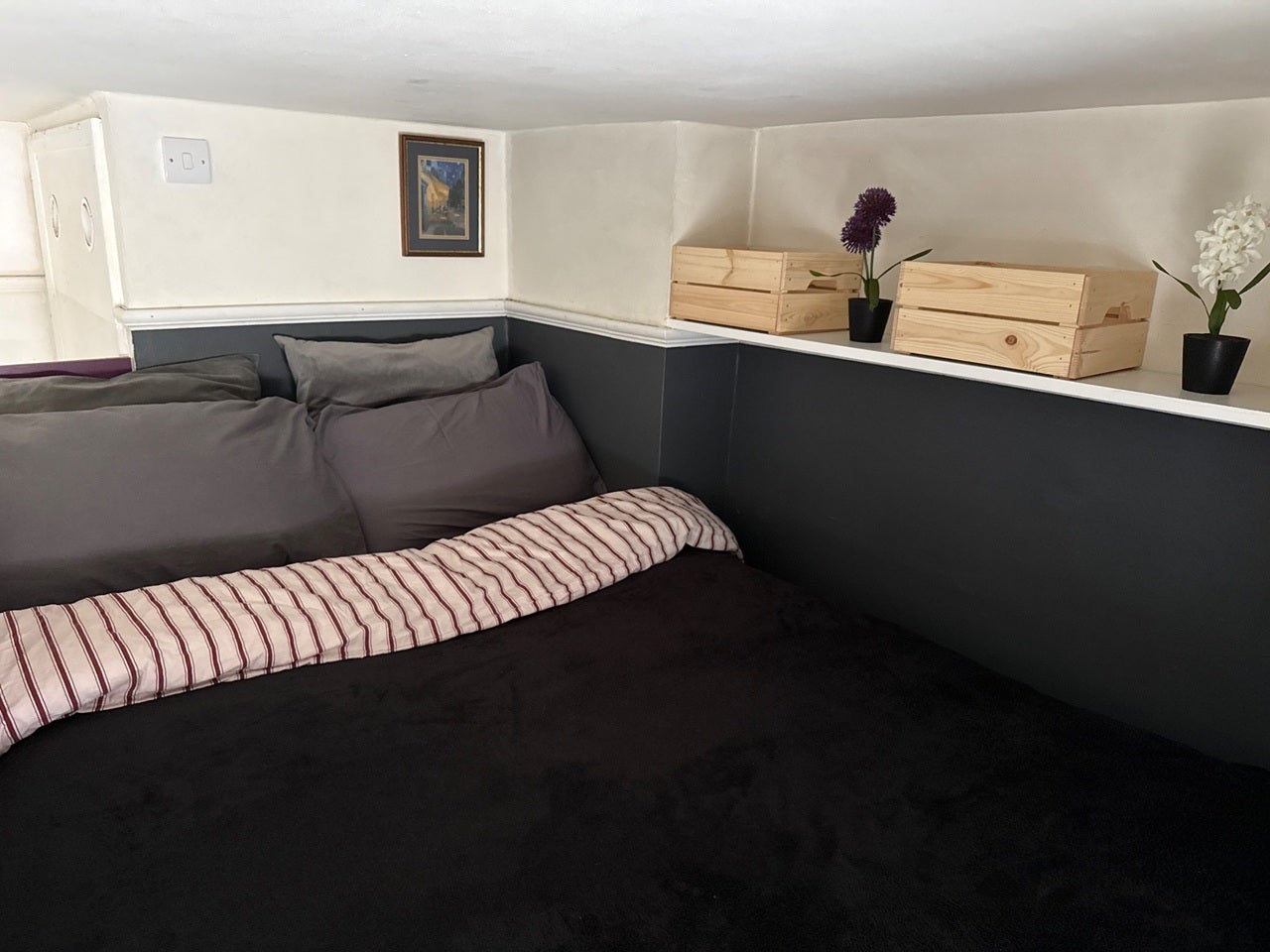 Room Woolstone Road in Greater London